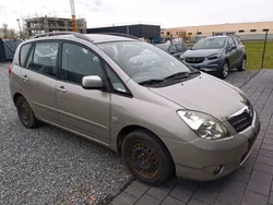 Silber Gebraucht 2004 Toyota Corolla Verso Sol Van / Kleinbus | 2.800 € (Guter Preis)