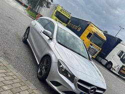 Grau Gebraucht 2015 Mercedes CLA200 Kombi | 11.800 €