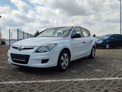 Weiß Gebraucht 2009 Hyundai i30 Edition+ Limousine | 4.999 € (Etwas zu teuer)