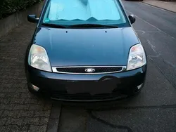 Andere außenfarben Gebraucht 2005 Ford Fiesta Titanium Kleinwagen | 1.500 € (Fairer Preis)