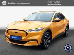 Space white Gebraucht 2023 Ford Mustang Mach-E Premium SUV | 36.990 € (Superpreis)