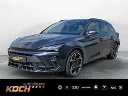 Magnetic grau Gebraucht 2024 Cupra Leon VZ Kombi | 52.919 €