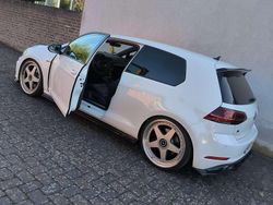 Weiß Gebraucht 2017 VW Golf Coupé | 25.000 € (Teuer)