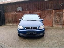 Blau Gebraucht 2005 Opel Zafira Van / Kleinbus | 650 € (Guter Preis)