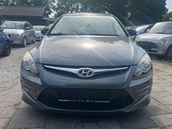 Grau Gebraucht 2011 Hyundai i30 Edition Kombi | 3.990 € (Fairer Preis)