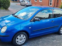 Blau Gebraucht 2002 VW Polo Basis Limousine | 1.750 €