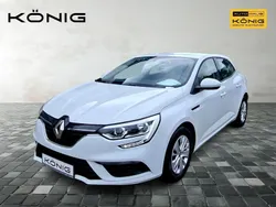 Weiß Gebraucht 2019 Renault Mégane IV Life Limousine | 11.499 € (Guter Preis)