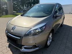Braun Gebraucht 2012 Renault Scénic III Bose Edition Van / Kleinbus | 4.990 € (Guter Preis)