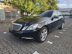 Schwarz Gebraucht 2010 Mercedes E250 Limousine | 9.700 € (Fairer Preis)
