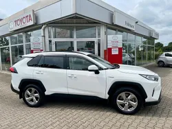 Weiß Gebraucht 2020 Toyota RAV4 Hybrid Team SUV | 29.630 € (Fairer Preis)