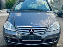 Grau Gebraucht 2008 Mercedes A170 Avantgarde Van / Kleinbus | 5.900 € (Etwas zu teuer)