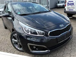 Schwarz Gebraucht 2016 Kia Ceed Platinum Edition Limousine | 14.890 € (Etwas zu teuer)