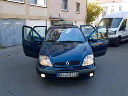 Blau Gebraucht 2001 Renault Mégane Van / Kleinbus | 2.500 €