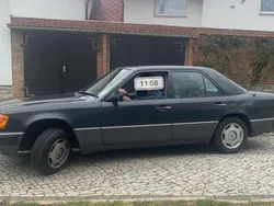Grau Gebraucht 1991 Mercedes 250 Limousine | 15.900 €