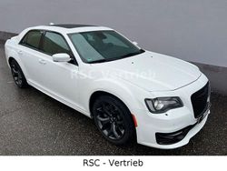 Weiß Gebraucht 2021 Chrysler 300C Limousine | 37.500 €
