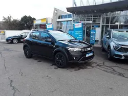 Perlmuttschwarz Neu 2024 Dacia Sandero Expression Kleinwagen | 19.200 € (Etwas zu teuer)