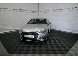 Silber Gebraucht 2021 Audi A3 Sportback Sport Limousine | 18.800 € (Fairer Preis)