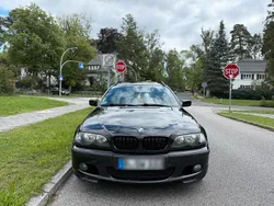 Schwarz Gebraucht 2004 BMW 330 Kombi | 5.900 €