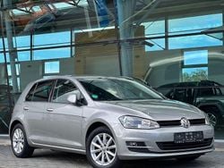 Silber Gebraucht 2015 VW Golf VII LOUNGE Limousine | 9.900 € (Fairer Preis)