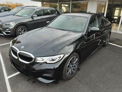 Schwarz Gebraucht 2021 BMW 330 M Sport Limousine | 26.900 € (Fairer Preis)