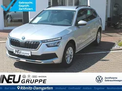 Silber (metallic) Gebraucht 2024 Skoda Kamiq Ambition SUV | 23.979 € (Fairer Preis)