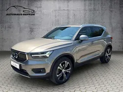 Pebble grey (metallic) Gebraucht 2021 Volvo XC40 Inscription SUV | 31.490 € (Guter Preis)