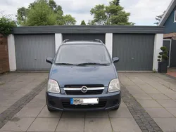 Grau Gebraucht 2006 Opel Agila Limousine | 2.190 € (Fairer Preis)