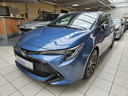 Denimblau metallic Gebraucht 2020 Toyota Corolla Team Kombi | 20.890 € (Etwas zu teuer)