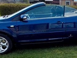 Blau Gebraucht 2008 Ford Focus Cabriolet Trend Cabrio | 7.400 € (Teuer)