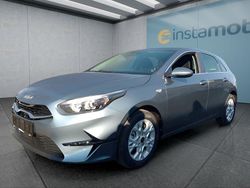 Grau Gebraucht 2025 Kia Ceed Vision Kleinwagen | 25.299 € (Fairer Preis)