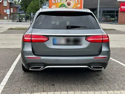 Grau Gebraucht 2018 Mercedes E220 AMG line Kombi | 24.000 € (Guter Preis)