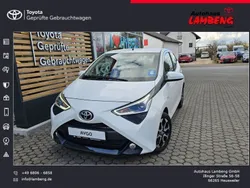 Pianosaweiß Gebraucht 2020 Toyota Aygo X-play Kleinwagen | 13.990 € (Teuer)