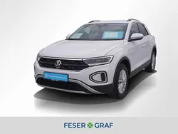 Pure white Gebraucht 2024 VW T-Roc Life SUV | 21.440 € (Guter Preis)