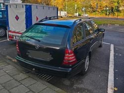 Schwarz Gebraucht 2005 Mercedes C200 Kombi | 2.800 € (Teuer)