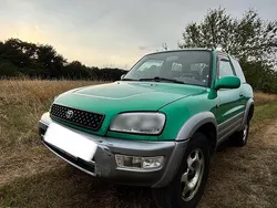 Grün Gebraucht 1998 Toyota RAV4 SUV | 3.600 € (Fairer Preis)