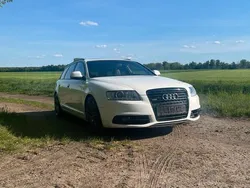 Weiß Gebraucht 2010 Audi A6 S-Line Kombi | 12.400 €