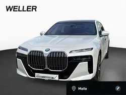 Weiss Gebraucht 2024 BMW 740 Comfort Edition Limousine | 107.450 €