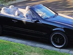 Schwarz Gebraucht 2004 Mercedes CLK320 Avantgarde Cabrio | 9.900 € (Etwas zu teuer)