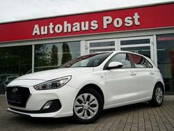 Weiß Gebraucht 2019 Hyundai i30 Pure Limousine | 11.999 € (Fairer Preis)
