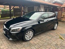 Schwarz Gebraucht 2016 Mercedes A180 Limousine | 16.900 € (Fairer Preis)