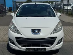 Weiß Gebraucht 2009 Peugeot 207 CC Platinum Cabrio | 4.490 € (Fairer Preis)