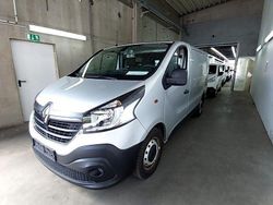 Silber Gebraucht 2022 Renault Trafic Komfort Van / Kleinbus | 15.500 € (Superpreis)
