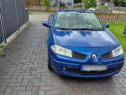Blau Gebraucht 2006 Renault Mégane Cabriolet Cabrio | 1.750 € (Fairer Preis)