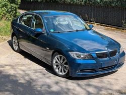 Blau Gebraucht 2006 BMW 325 Limousine | 7.900 € (Guter Preis)