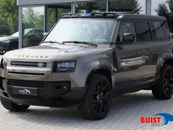 Braun Gebraucht 2021 Land Rover Defender First Edition SUV | 78.950 € (Teuer)