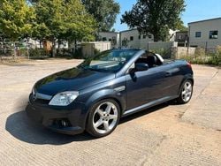 Grau Gebraucht 2006 Opel Tigra Edition Cabrio | 1.699 € (Guter Preis)