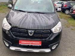 Schwarz Gebraucht 2019 Dacia Lodgy Stepway Van / Kleinbus | 8.900 € (Fairer Preis)