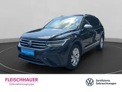 Schwarz Gebraucht 2024 VW Tiguan Allspace Life SUV | 34.970 € (Guter Preis)
