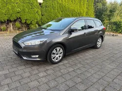 Grau Gebraucht 2016 Ford Focus Business Edition Kombi | 4.690 € (Guter Preis)