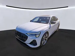 Gletscherweiß metallic Gebraucht 2022 Audi e-tron Sportback Black Edition SUV | 39.950 € (Fairer Preis)